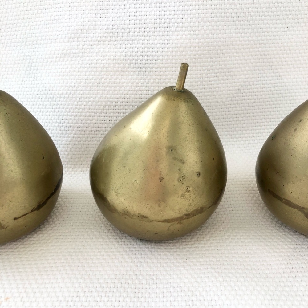 3 Brass Pears Decorative Accents Paperweights - Gold Set of 3 Vintage fruit - Picture 3 of 11